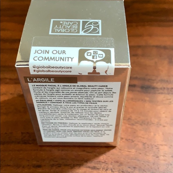 Clay Face Mask, Sealed in Box - Picture 3 of 5